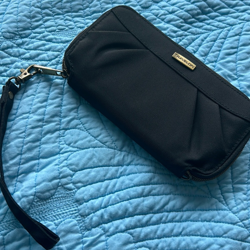 Traveling wallet